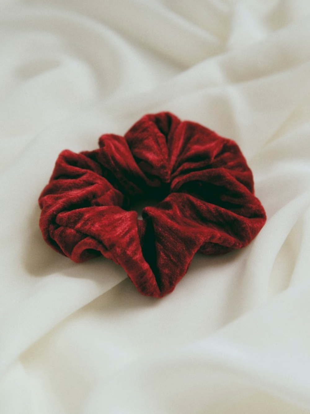 Sezane Velvet Hair Scrunchie